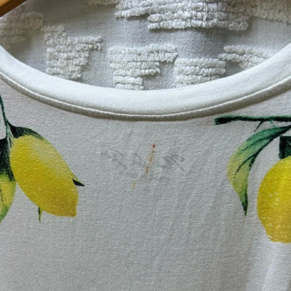 Mic and Jax Lemon Print Soft V-Neck Tank - Picture 5 of 6